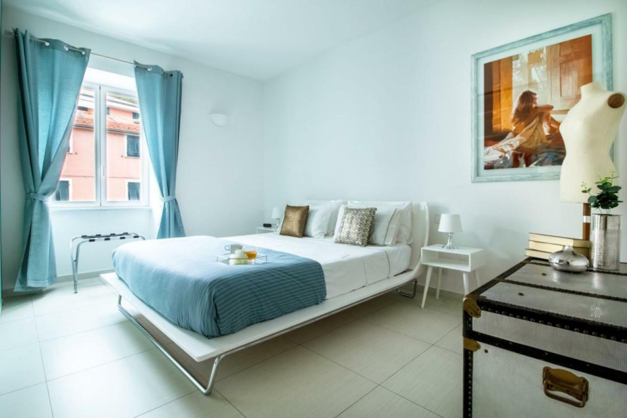 Casa Giulia - Apartment Beachfront With 2 Bedrooms, Air Conditioning And Private Parking, Just 30 Meters From The Beach Sestri Levante Exterior foto